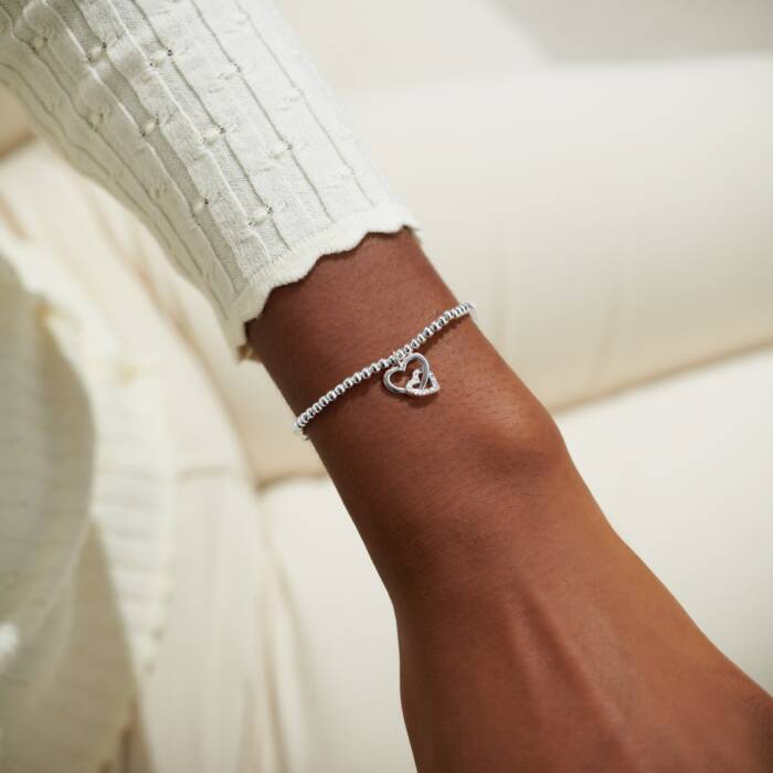 A Little 'Mother and Daughter' Bracelet